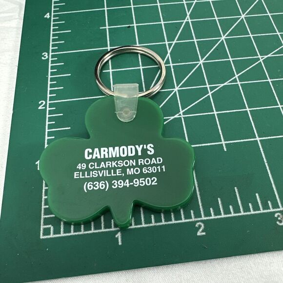 Carmody's Ellisville MO Green & White Advertising Key Ring/Chain Rubber Shamrock - Picture 3 of 3